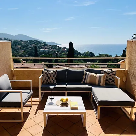 Apartamento Le Soleil Bleu - Calme, Terrasse Et Vue Le Lavandou