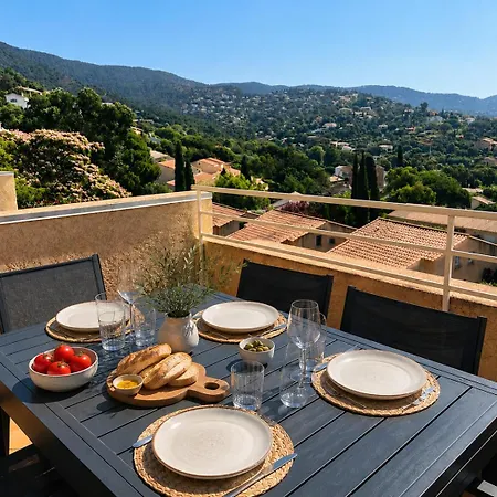 Le Soleil Bleu - Calme, Terrasse Et Vue Apartment Le Lavandou